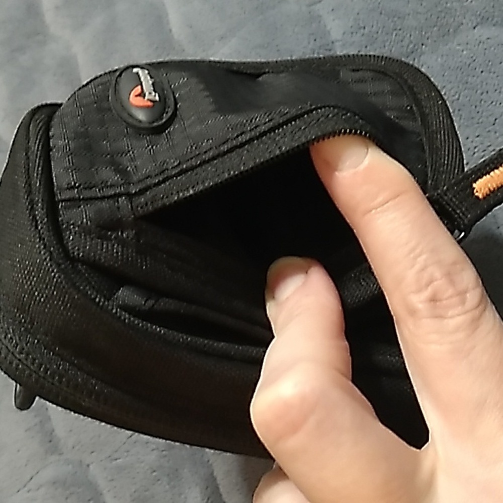 Camera case - Picture 3 of 6